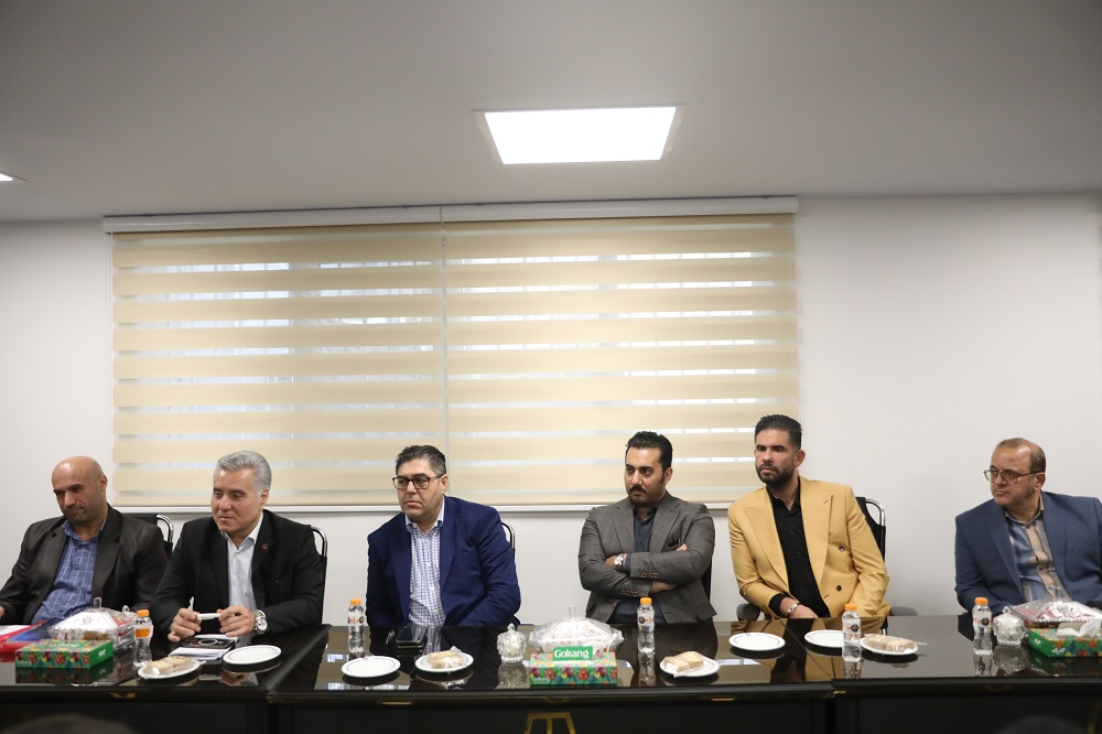 شاهرخ شریفی رئیس اتحادیه سوپرمارکت فروش لبنیات اتاق اصناف تهران